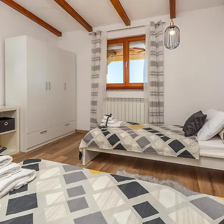 Beautiful In Apartment Pula
