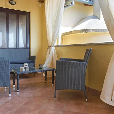 Awesome Apartment In Pula Appartement *